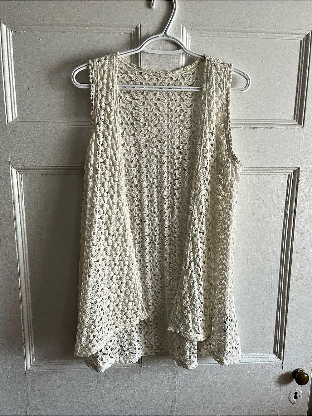 Vintage Crochet Lace Sleeveless Cardigan in Cream